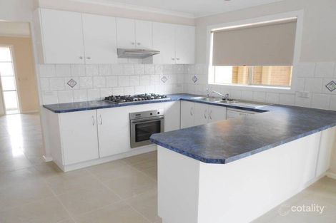Property photo of 10 Briardale Drive Werribee VIC 3030
