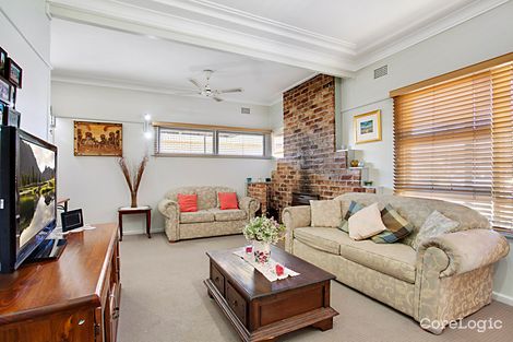 Property photo of 15 Waratah Crescent Macquarie Fields NSW 2564