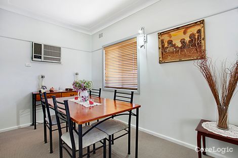 Property photo of 15 Waratah Crescent Macquarie Fields NSW 2564