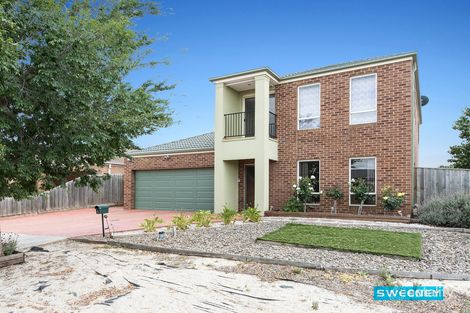 Property photo of 3 Cronulla Way Taylors Hill VIC 3037