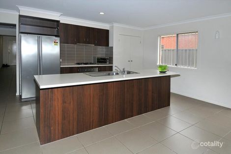 Property photo of 12 Erin Square Deer Park VIC 3023