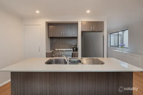 Property photo of 7/36 Bridgewater Parkway Wallan VIC 3756