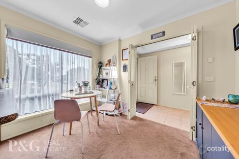 Property photo of 1 Auraria Close Narre Warren South VIC 3805