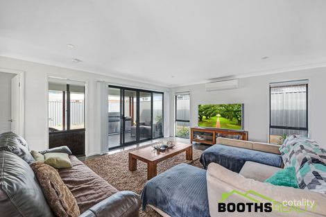 Property photo of 22 Minorca Circuit Hamlyn Terrace NSW 2259