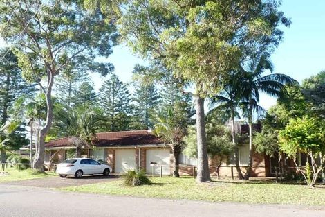 26 Avenue Of The Allies, Tanilba Bay, NSW 2319