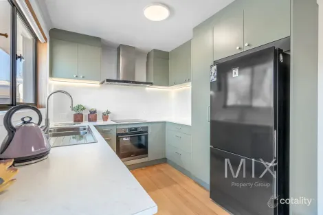 Property photo of 120 Bicheno Street Clifton Beach TAS 7020