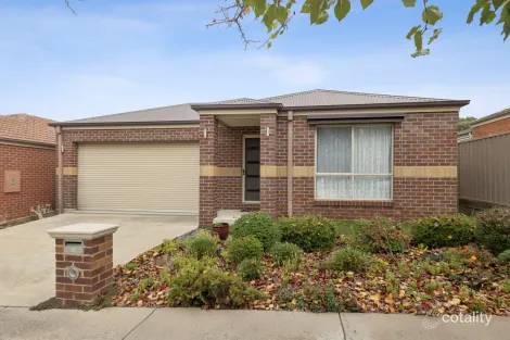 8 Sovereign Gdns, Kangaroo Flat, VIC 3555