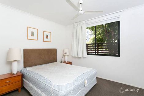 Property photo of 4/15 Goodwin Street Kangaroo Point QLD 4169