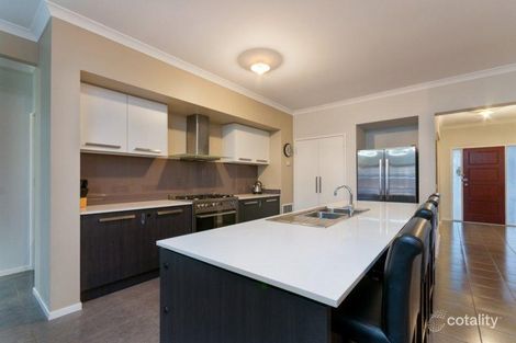 Property photo of 11 Cheltenham Close Craigieburn VIC 3064