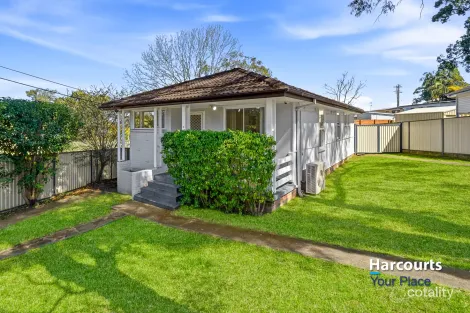 8 LAW CRES, TREGEAR, NSW 2770