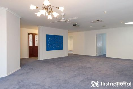 Property photo of 2 Grantham Crescent Berwick VIC 3806