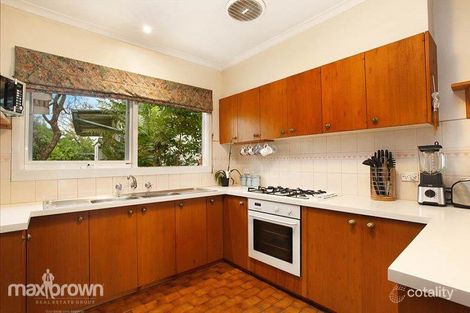 Property photo of 8 Arlie Crescent Montrose VIC 3765
