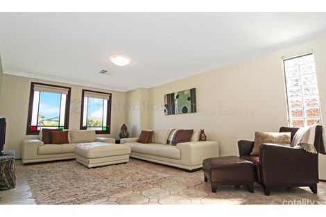 Property photo of 19 Gracemere Court Wattle Grove NSW 2173