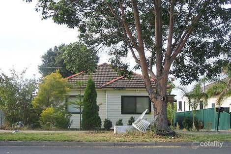 35 Hillcrest Ave, Greenacre, NSW 2190