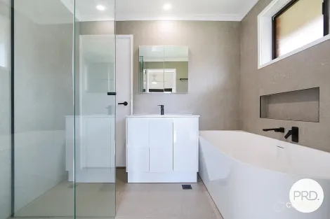 Property photo of 76 Russell Street Howlong NSW 2643