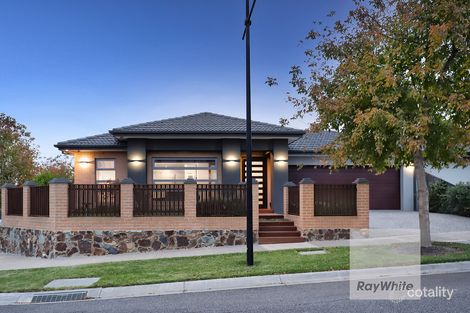 16 Nature Dr, Greenvale, VIC 3059
