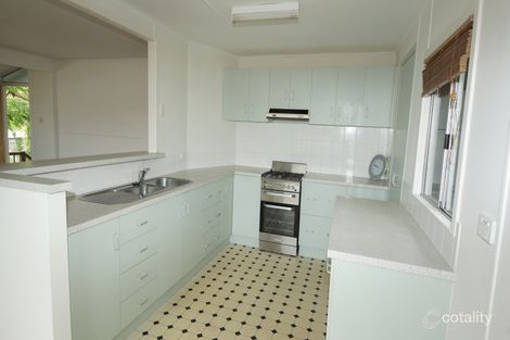 Property photo of 20 Kingfisher Street Slade Point QLD 4740