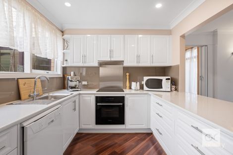 14 Richards Dr, Morphett Vale, SA 5162