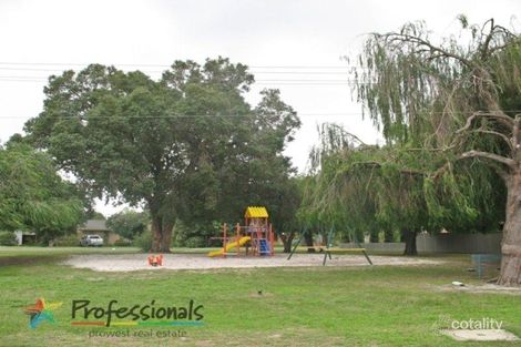 Property photo of 33 Kelton Way Thornlie WA 6108
