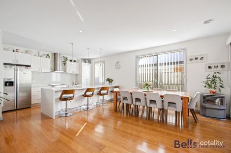 Property photo of 2/47 Whitesides Avenue Sunshine West VIC 3020