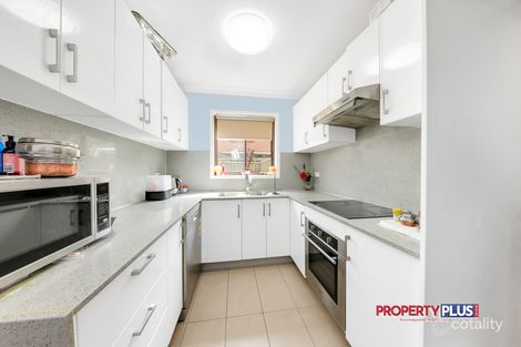 Property photo of 4/27 Myee Road Macquarie Fields NSW 2564