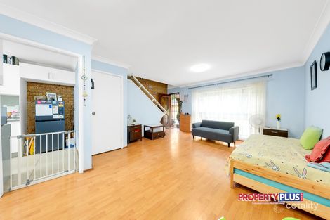 Property photo of 4/27 Myee Road Macquarie Fields NSW 2564