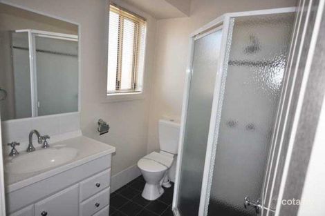 Property photo of 28 Kaloona Drive Bourkelands NSW 2650