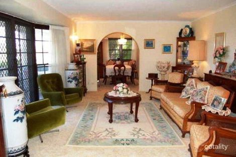 Property photo of 28 Tambourah Drive Benowa QLD 4217