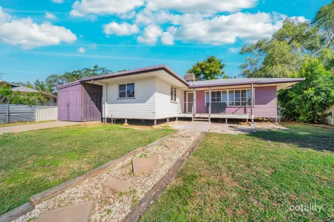 Property photo of 6 Round Tree Drive Emerald QLD 4720