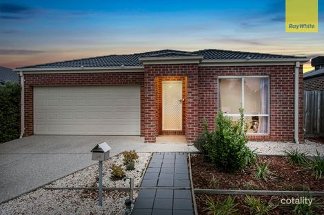 Property photo of 34 Avisha Way Narre Warren VIC 3805