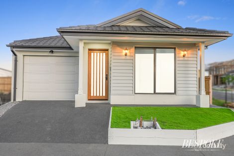 14 Golden Pkwy, Donnybrook, VIC 3064