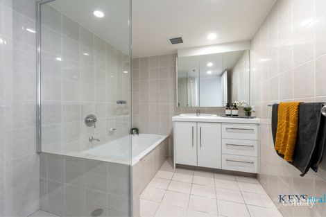 Property photo of 37/20 Cronin Avenue Main Beach QLD 4217