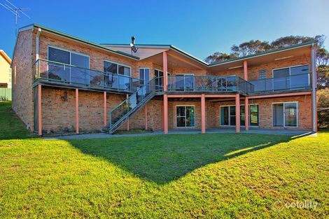 Property photo of 12 Sea Eagle Crescent Caves Beach NSW 2281