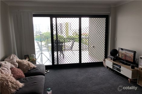 2/17 Hall St, Chermside, QLD 4032