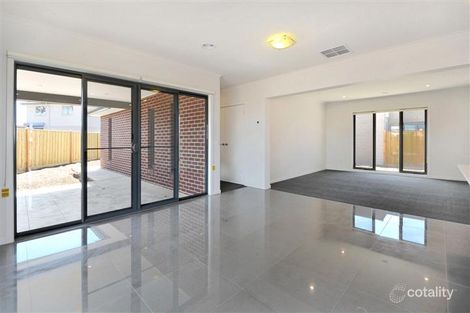 Property photo of 32 Aspect Parade Alfredton VIC 3350