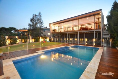 144 Sapphire St, Holland Park, QLD 4121