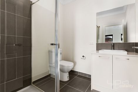 Property photo of 12 Farrow Place Maddingley VIC 3340