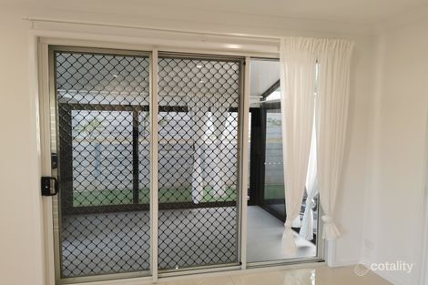 71/27 Sunflower Cres, Calamvale, QLD 4116