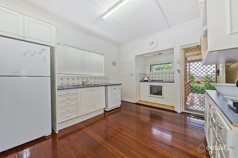 Property photo of 25 Walnut Street Wynnum QLD 4178