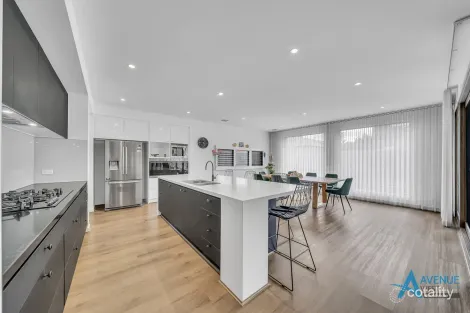 Property photo of 35 Cascade Drive Aintree VIC 3336