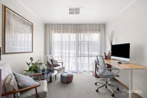 Property photo of 23 Balmoral Circuit Sunbury VIC 3429