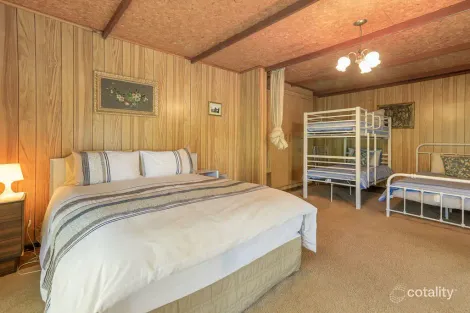 Property photo of 8 Ferrier Drive Marengo VIC 3233