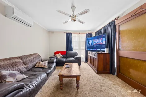Property photo of 61 Langdon Crescent Craigieburn VIC 3064