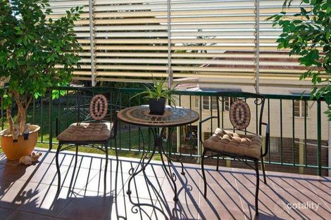 Property photo of 4/37 Berrima Street Wynnum QLD 4178