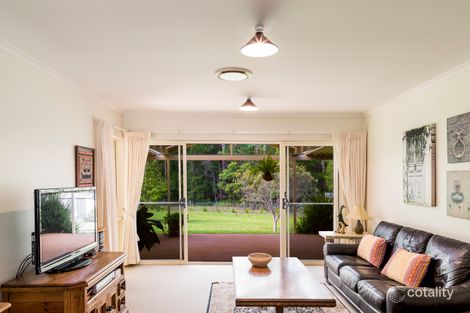 Property photo of 10 Lowana Close Tapitallee NSW 2540