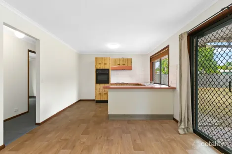 Property photo of 12 Rani Close Mount Ommaney QLD 4074