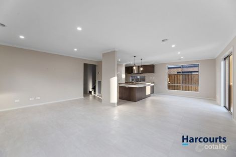Property photo of 20 Mountjoy Circuit Clyde North VIC 3978