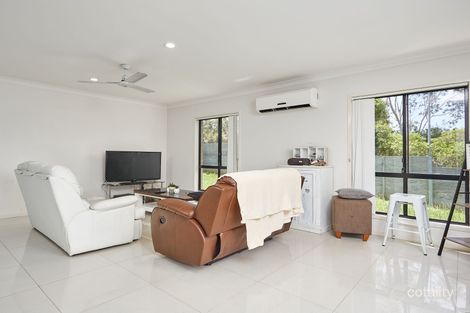 Property photo of 14 Hanover Drive Pimpama QLD 4209