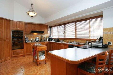 Property photo of 35 Dorset Drive Greenvale VIC 3059