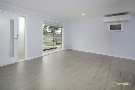 Property photo of 22 Whipbird Drive Carrum Downs VIC 3201